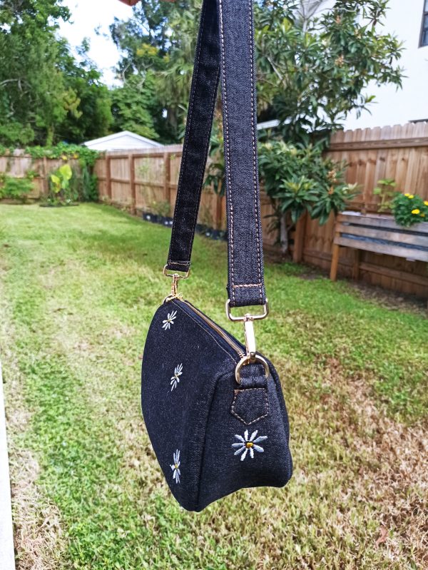 small shoulder handbag