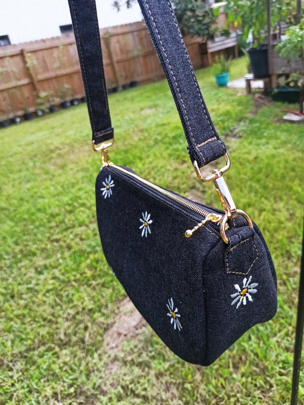 small shoulder handbag