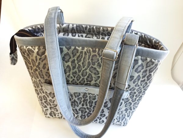 women handmade tote bag